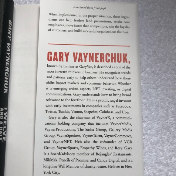 📚 New - Twelve and A Half by Gary (Vee) Vaynerchuk 📚 - Picture 4 of 6